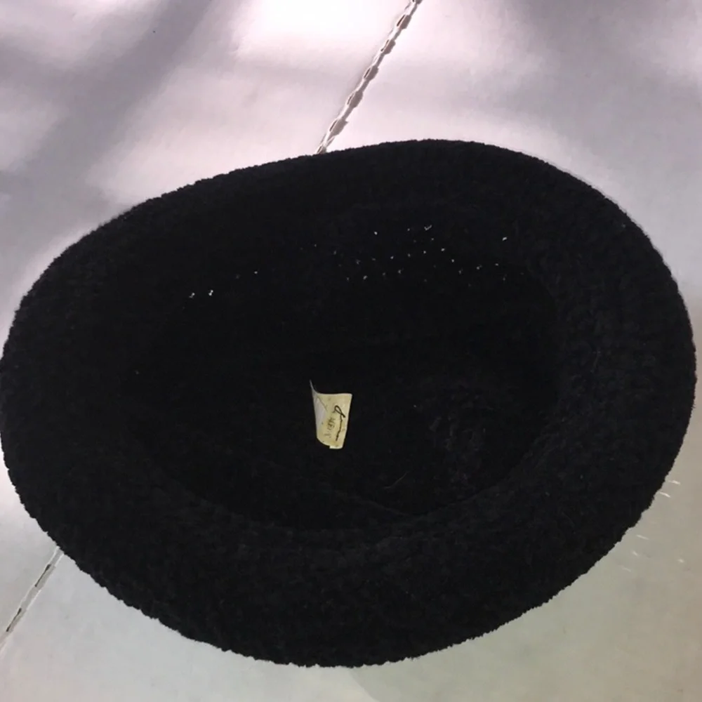 N/A hat gently